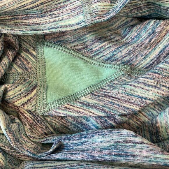 Lululemon Wunder Under Crop (Hi-Rise) - Picture 9 of 12